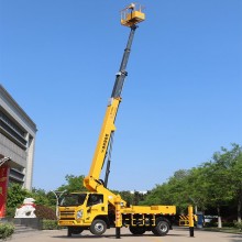 藍牌升降平臺 江鈴26m伸縮臂高空作業車 海倫哲機動性好